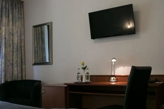 Tek Büyük Yataklı Oda, 1 Çift Kişilik Yatak, Sigara İçilmez