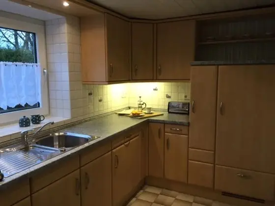 Comfort Apart Daire, 4 Yatak Odası, Teras, Bahçeli (zuzüglich Endreinigung 99,00 EUR)