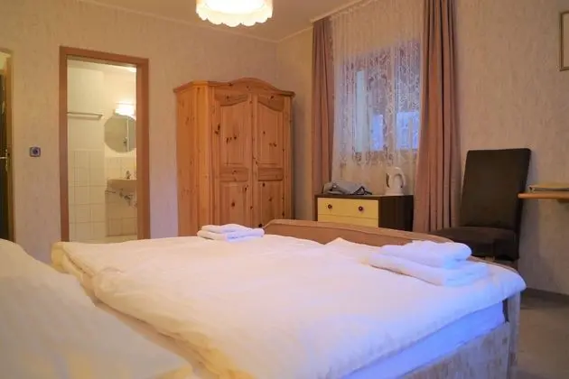 Tek Büyük Yataklı Oda (Hudson Taylor)