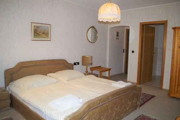 Tek Büyük Yataklı Oda (Hudson Taylor)