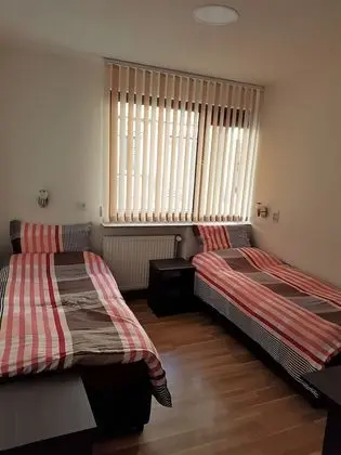 Economy Tek Büyük Yataklı Oda