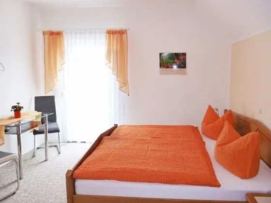 Tek Büyük Yataklı Oda