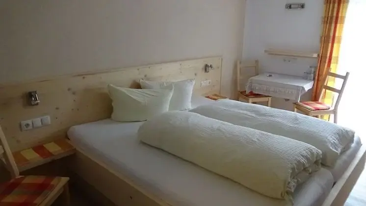 Tek Büyük Yataklı Oda, Balkon