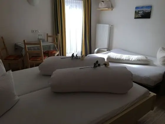 Üç Kişilik Oda, Balkon