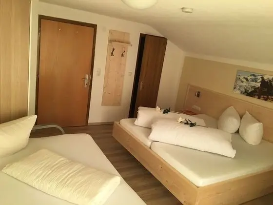 Üç Kişilik Oda, Balkon