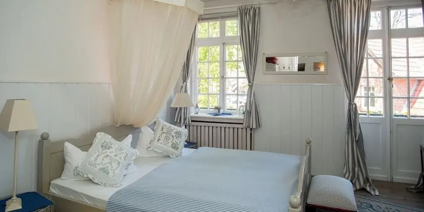 Basic Tek Büyük Yataklı Oda