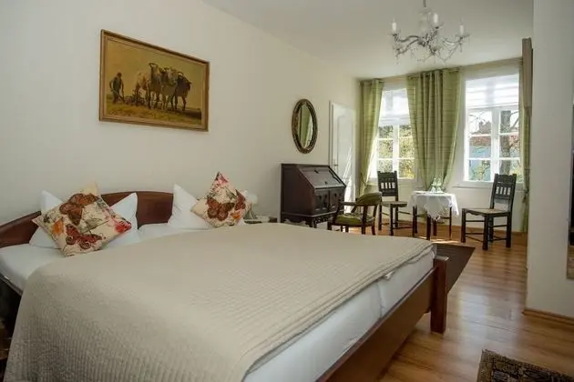 Basic Tek Büyük Yataklı Oda