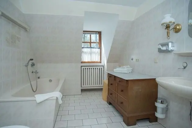 Basic Tek Büyük Yataklı Oda