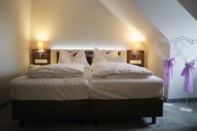 Comfort Tek Büyük Yataklı Oda, 1 Büyük (Queen) Boy Yatak, Sigara İçilmez, Göl Manzaralı