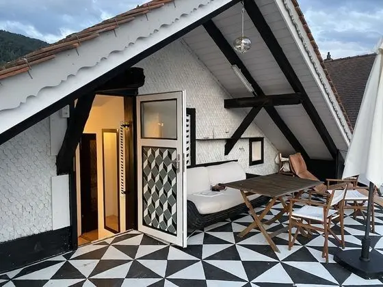 Apart Daire, Veranda (Artur)