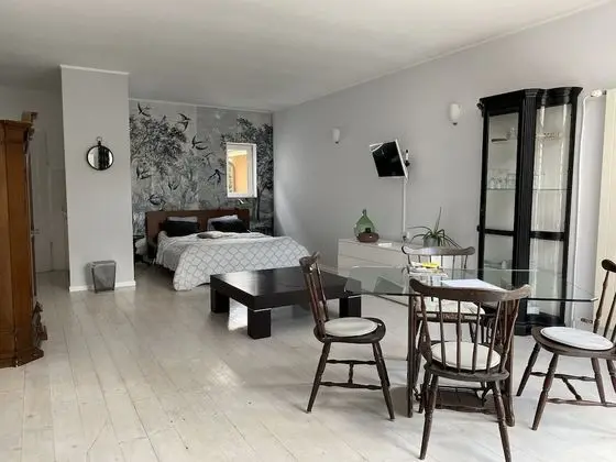 Stüdyo, Balkon (Clara)