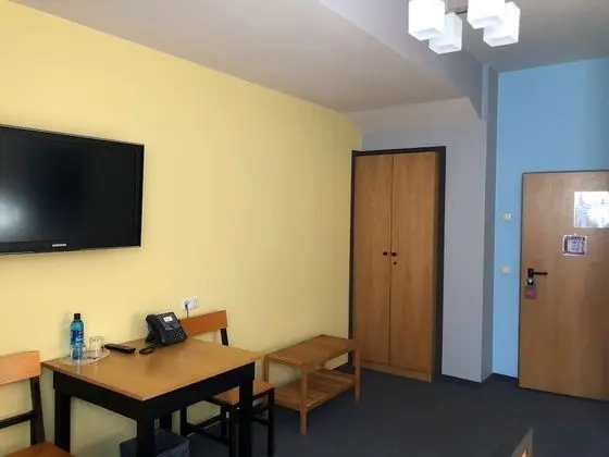 Premium Tek Büyük Yataklı Oda