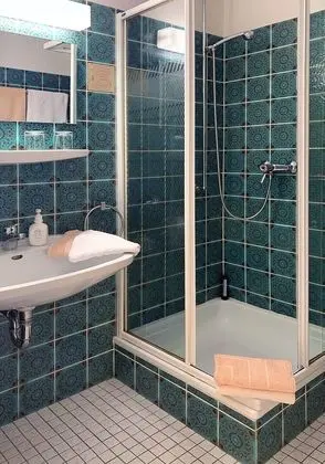 Classic Tek Büyük Yataklı Oda