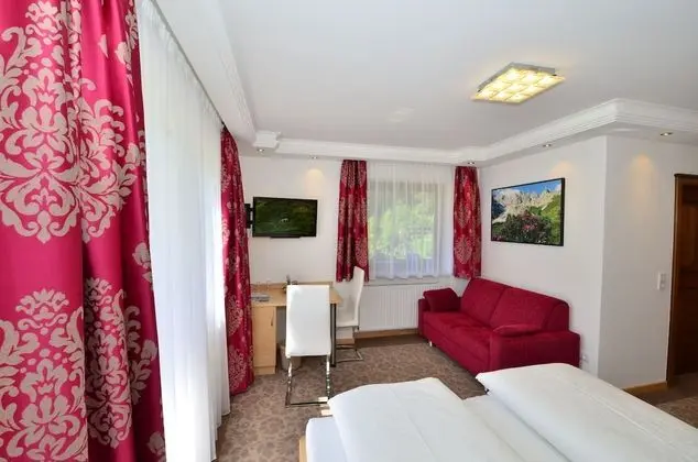 Tek Büyük Yataklı Oda, Balkon