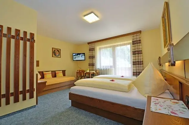 Üç Kişilik Oda, Balkon