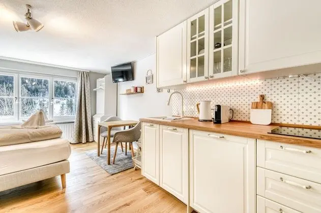 House (incl. Cleaning Fee, Laundry Package & City Tax)