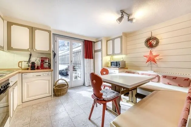 House (incl. Cleaning Fee, Laundry Package & City Tax)