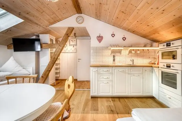House (incl. Cleaning Fee, Laundry Package & City Tax)
