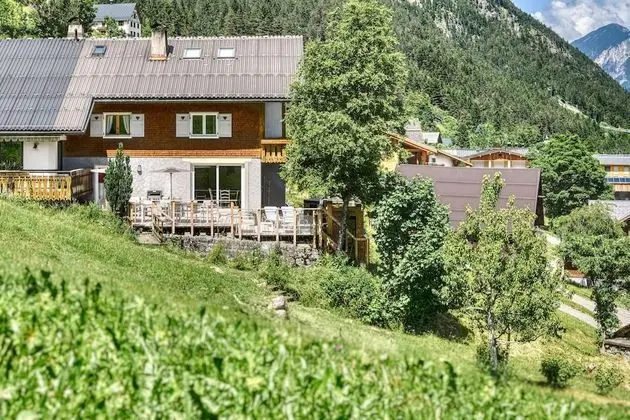 House (incl. Cleaning Fee, Laundry Package & City Tax)