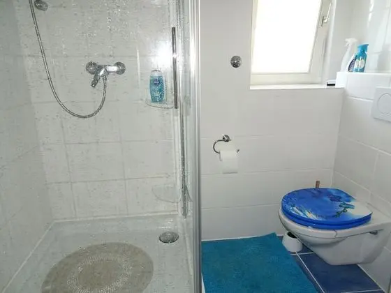 Traditional Süit, Ortak Banyo