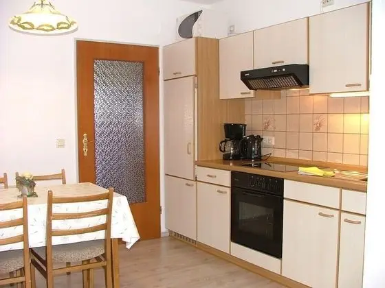 Daire, 2 Yatak Odası, Balkon