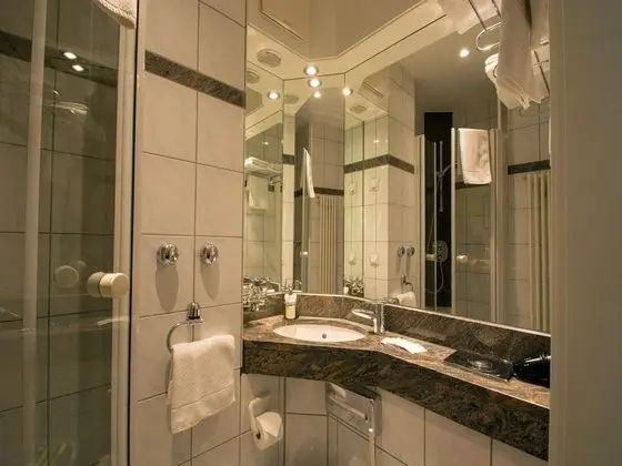 Standard Tek Büyük Yataklı Oda, Banyolu/Duşlu