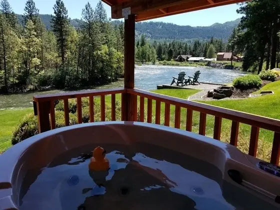 Luxury Oda, Sıcak Su Havuzu, Nehir Manzaralı (Alpine Suite)