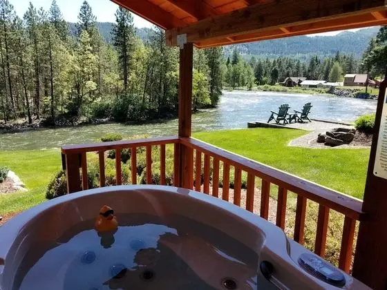 Luxury Oda, Sıcak Su Havuzu, Nehir Manzaralı (Alpine Suite)
