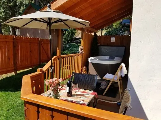 Luxury Tek Kişilik Oda, Sıcak Su Havuzu (The Chalet)