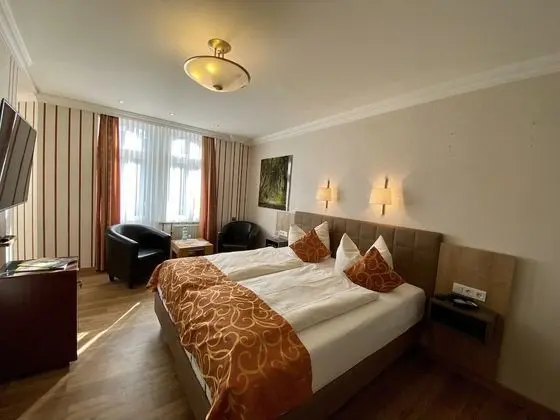 Tek Büyük Yataklı Oda, Banyolu/Duşlu (mit Erker)