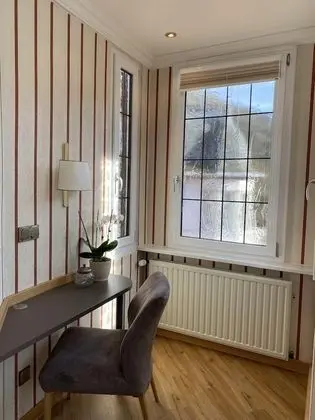 Tek Büyük Yataklı Oda, Banyolu/Duşlu (mit Erker)