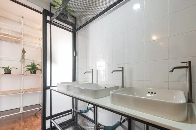 4 Beds Mixed Dormitory with Balcony