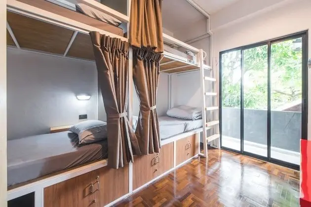 8 Beds Mixed Dormitory