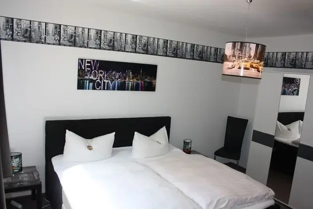 Tek Büyük Yataklı Oda, 1 Çift Kişilik Yatak