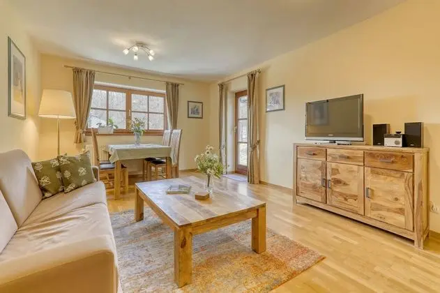 Daire, 1 Yatak Odası, Sigara İçilmez, Bahçeli (Schwarzeck)