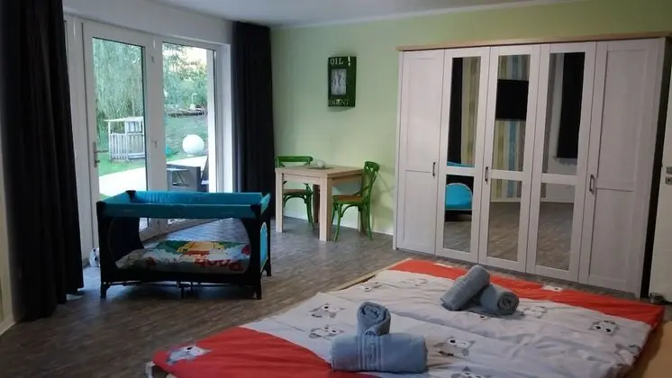 Family Ev, Engellilere Uygun, Kanal Manzaralı (Haus Karola)