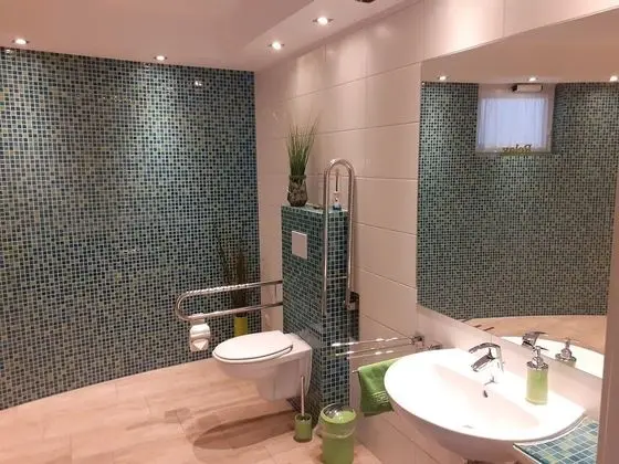 Family Ev, Engellilere Uygun, Kanal Manzaralı (Haus Karola)