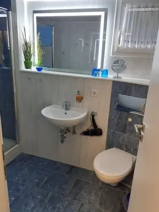 Ev, Özel Banyo, Göl Manzaralı (Haus Kathrin)