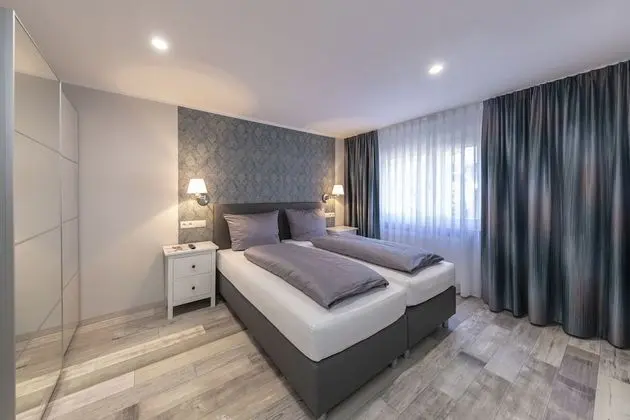 Business Tek Büyük veya İki Ayrı Yataklı Oda