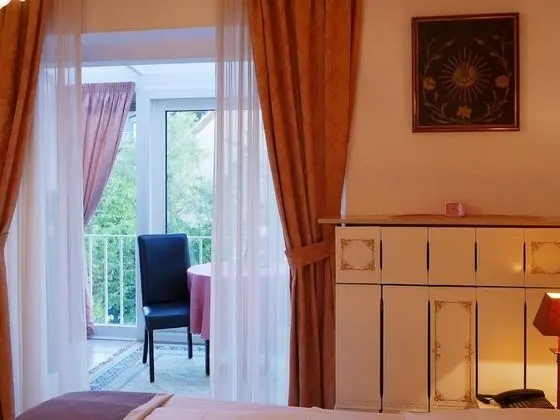 Tek Büyük Yataklı Oda, Özel Banyo (mit Wintergarten )