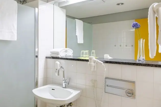 Comfort Tek Büyük veya İki Ayrı Yataklı Oda