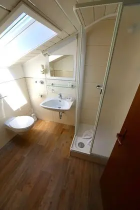 Basic Oda, 1 Tek Kişilik Yatak