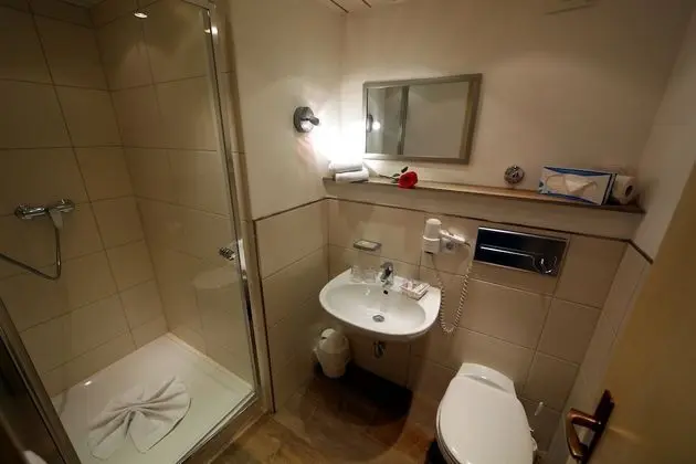 Basic Tek Büyük Yataklı Oda, 1 En Büyük (King) Boy Yatak