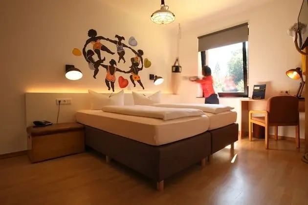 Gallery Tek Büyük veya İki Ayrı Yataklı Oda (near water)