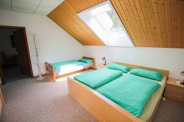 Family Tek Büyük Yataklı Oda