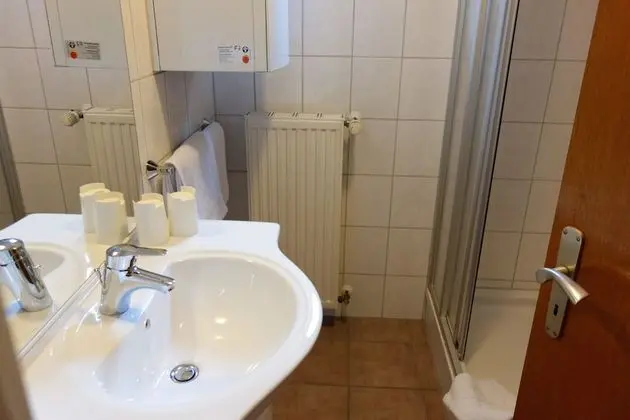 Comfort Apart Daire, Banyolu/Duşlu, Bahçe Manzaralı