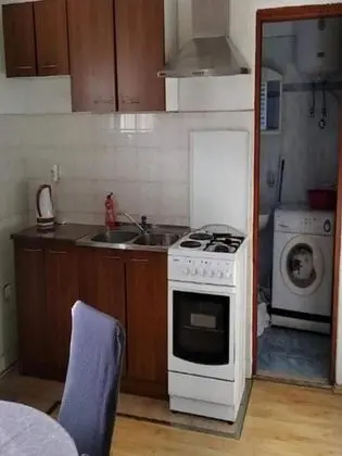 Ev (Four Bedroom Holiday Home with Terrac)