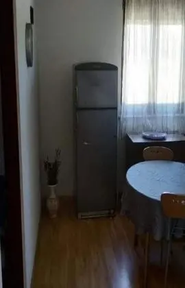 Ev (Four Bedroom Holiday Home with Terrac)