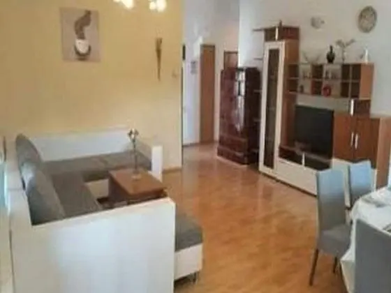 Ev (Four Bedroom Holiday Home with Terrac)