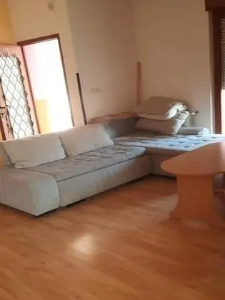 Ev (Four Bedroom Holiday Home with Terrac)